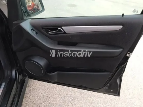 Mercedes B 160 2011 Black Automatic Used for Sale in Greater Cairo ( Cairo + Giza) - 7