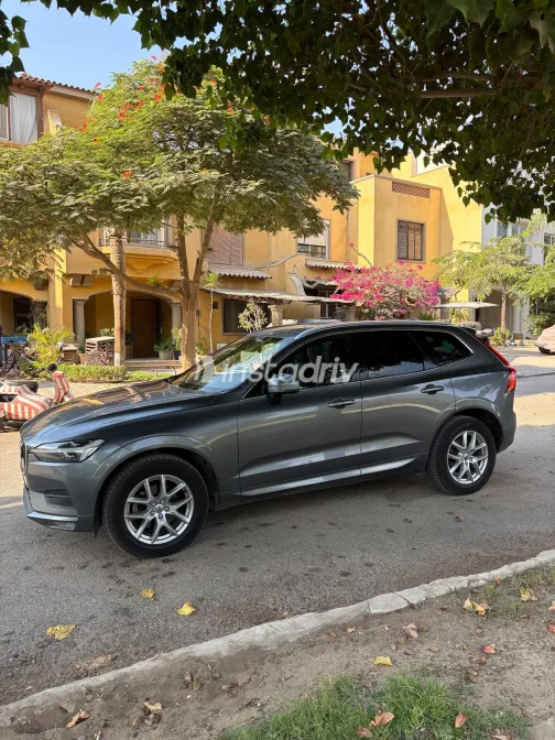Volvo XC60 2021 Gray Automatic Used for Sale in Greater Cairo ( Cairo + Giza) - 3