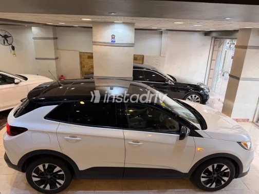 Opel Grandland 2022 White Automatic Used for Sale in Greater Cairo ( Cairo + Giza) - 2