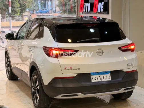 Opel Grandland 2022 White Automatic Used for Sale in Greater Cairo ( Cairo + Giza) - 3