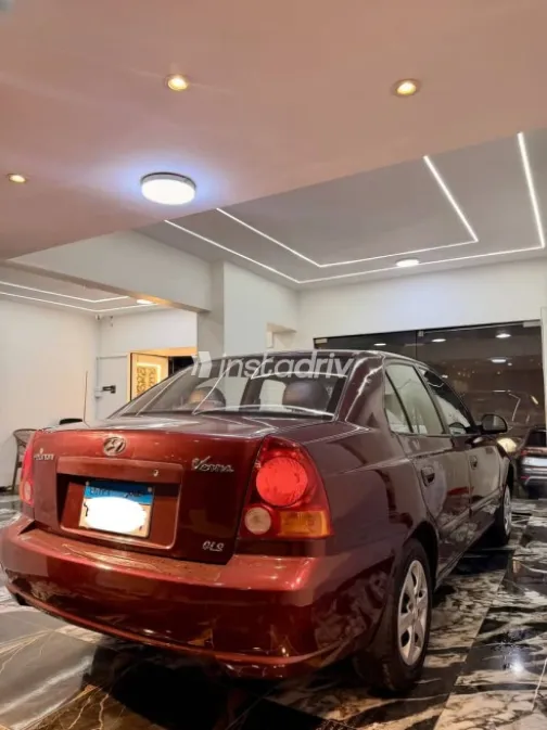 Hyundai Verna 2017 Burgundy Manual Used for Sale in Cairo - 2