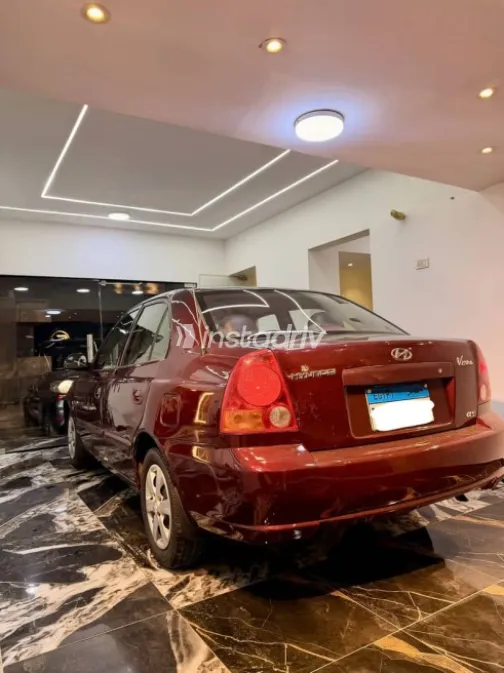 Hyundai Verna 2017 Burgundy Manual Used for Sale in Cairo - 5