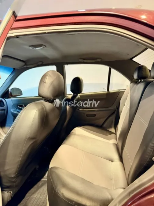 Hyundai Verna 2017 Burgundy Manual Used for Sale in Cairo - 9
