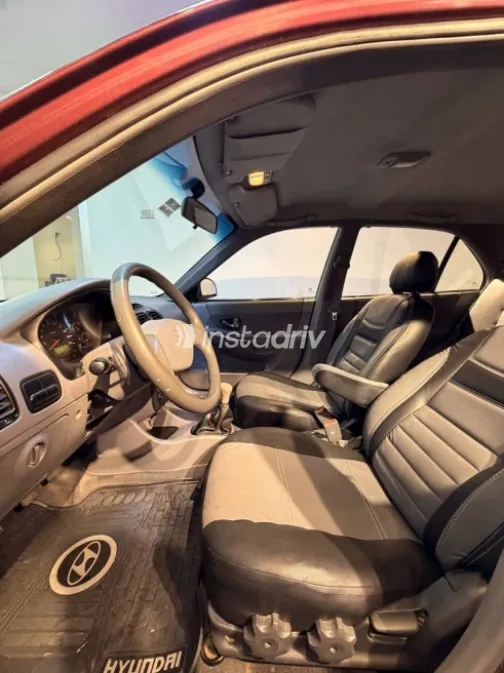 Hyundai Verna 2017 Burgundy Manual Used for Sale in Cairo - 10