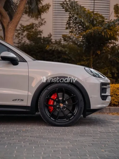Porsche Cayenne 2025 Gray Automatic New for Sale in Heliopolis - 2
