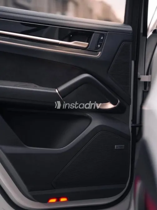 Porsche Cayenne 2025 Gray Automatic New for Sale in Heliopolis - 6