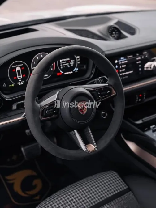 Porsche Cayenne 2025 Gray Automatic New for Sale in Heliopolis - 9