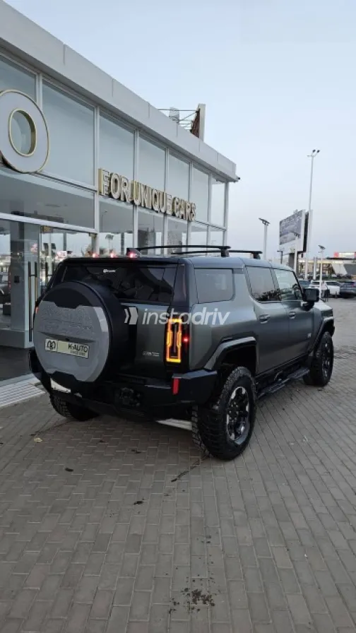 Gmc Hummer EV 2024 Gray Automatic Used for Sale in Giza - 6