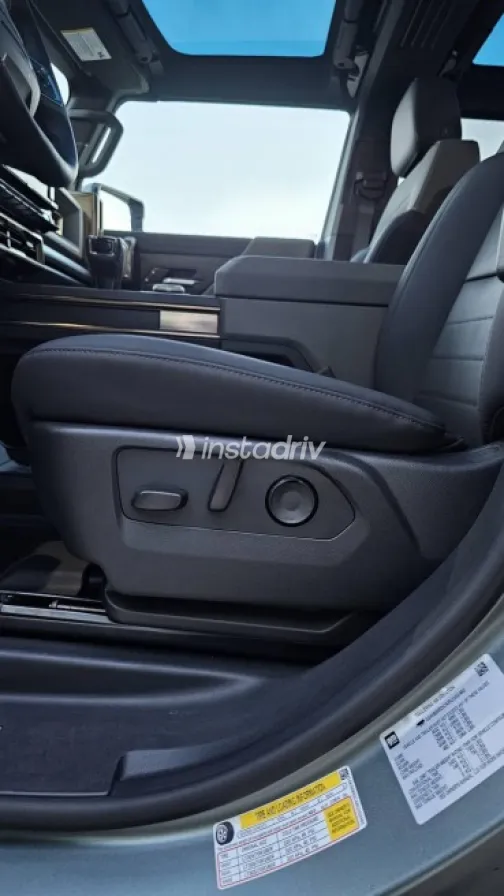 Gmc Hummer EV 2024 Gray Automatic Used for Sale in Giza - 10