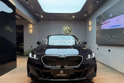 BMW 520 2025 Dark Blue Automatic Used for Sale in Cairo - 3