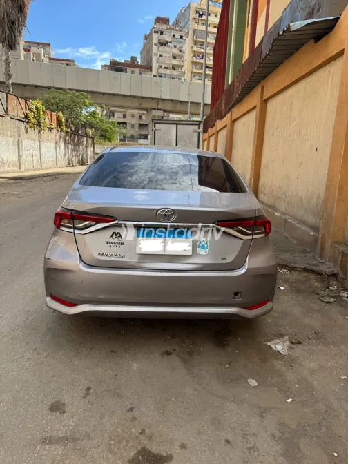Toyota Corolla 2020 Silver Automatic Used for Sale in Greater Cairo ( Cairo + Giza) - 4