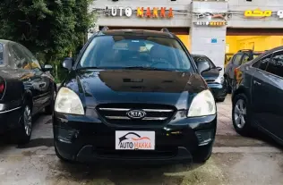 Kia Carens 2010 Black Automatic Used for Sale in Maadi