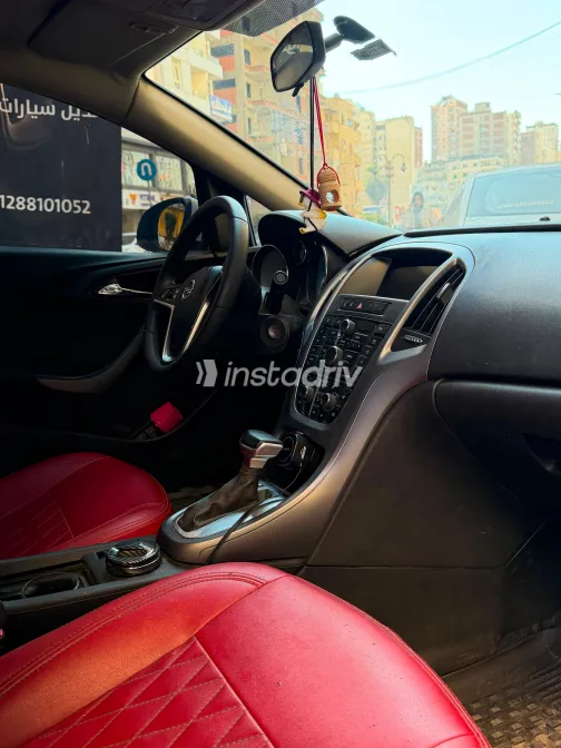 اوبل أسترا 2021 أبيض أوتوماتيك مستعملة للبيع في القاهرة الكبرى ( القاهرة - الجيزة) - 2