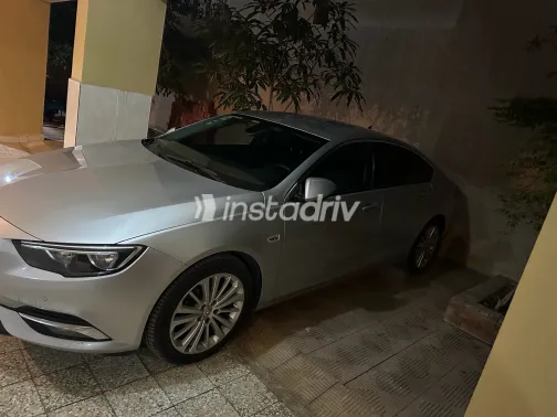 Opel Insignia 2019 Gray Automatic Used for Sale in Greater Cairo ( Cairo + Giza) - 3