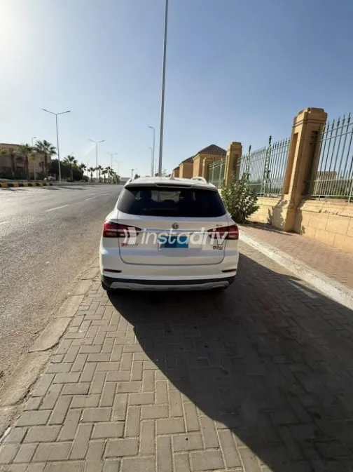 ام جى ار اكس 5 2022 أبيض أوتوماتيك مستعملة للبيع في الجيزة - 2