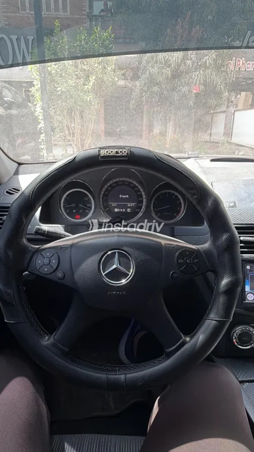 Mercedes 180 2009 Silver Automatic Used for Sale in Ismailia - 6
