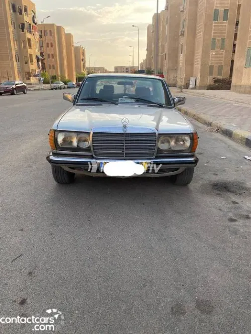 Mercedes A 200 1981 White Automatic Used for Sale in Greater Cairo ( Cairo + Giza) - 3