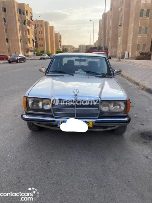 Mercedes A 200 1981 White Automatic Used for Sale in Greater Cairo ( Cairo + Giza) - 7