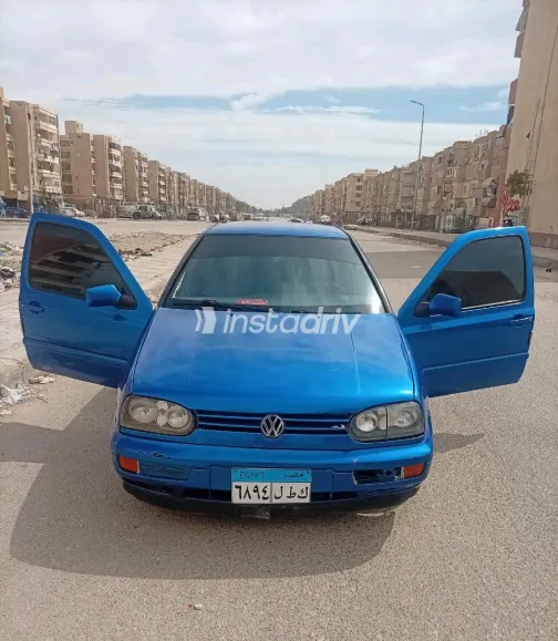 فولكس فاغن جولف 1994 أزرق أوتوماتيك مستعملة للبيع في القاهرة الكبرى ( القاهرة - الجيزة) - 4