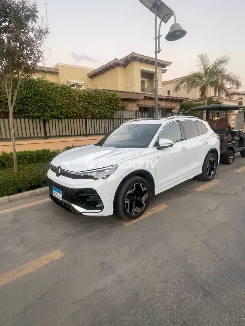 Volkswagen Tiguan 2025 White Automatic Used for Sale in Greater Cairo ( Cairo + Giza) - 3