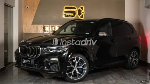 بي ام دبليو X5 2020 أسود أوتوماتيك مستعملة للبيع في القاهرة - 2
