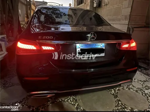 Mercedes E 200 2021 Black Automatic Used for Sale in Greater Cairo ( Cairo + Giza) - 1