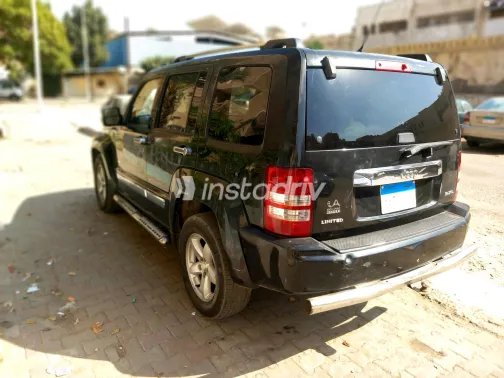 Jeep Cherokee 2009 Black Automatic Used for Sale in Greater Cairo ( Cairo + Giza) - 10