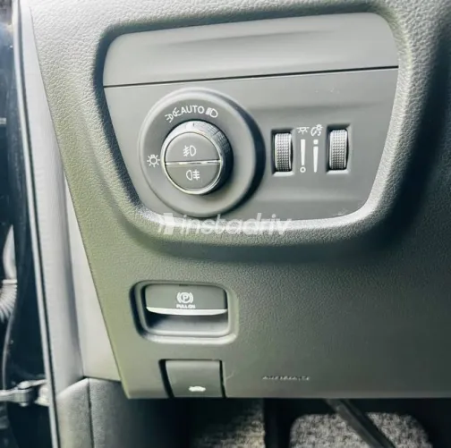 Jeep Grand Cherokee 2023 Black Automatic Used for Sale in Greater Cairo ( Cairo + Giza) - 8
