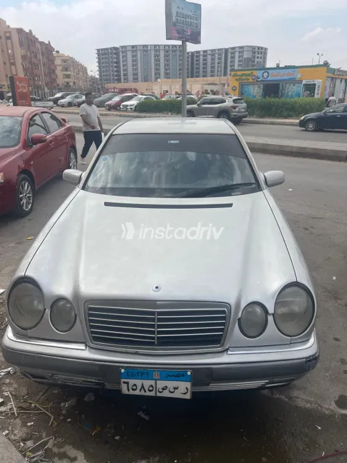 مرسيدس E 200 1998 فضي أوتوماتيك مستعملة للبيع في القاهرة الكبرى ( القاهرة - الجيزة) - 9