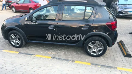 Renault Sandero Step Way 2019 Black Automatic Used for Sale in Greater Cairo ( Cairo + Giza) - 1