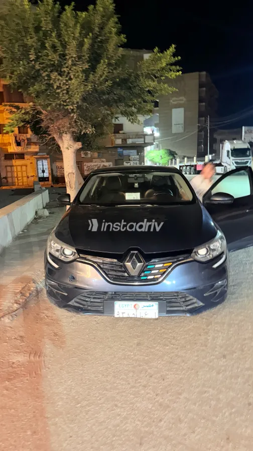 رينو ميجان 2022 رمادي CVT مستعملة للبيع في القاهرة الكبرى ( القاهرة - الجيزة) - 4