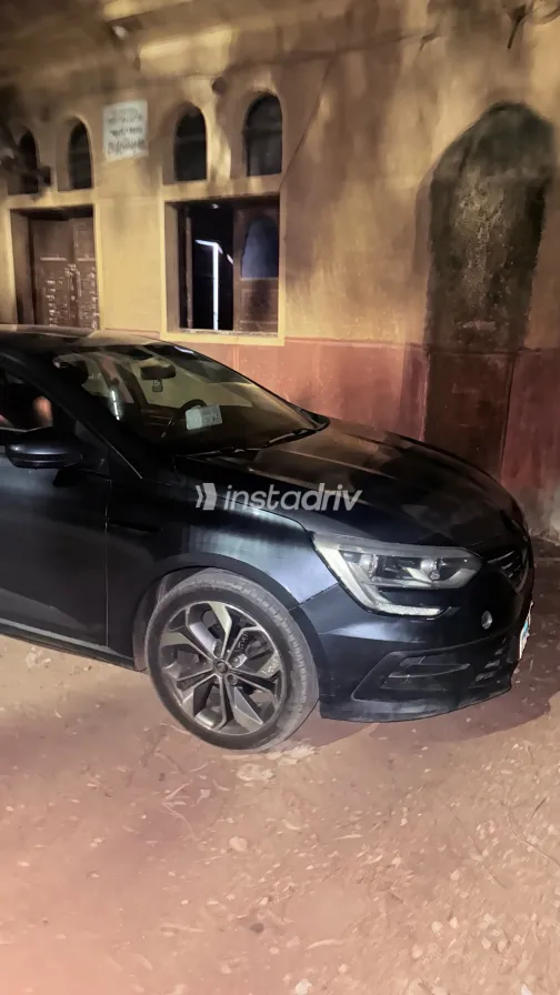 رينو ميجان 2022 رمادي CVT مستعملة للبيع في القاهرة الكبرى ( القاهرة - الجيزة) - 5