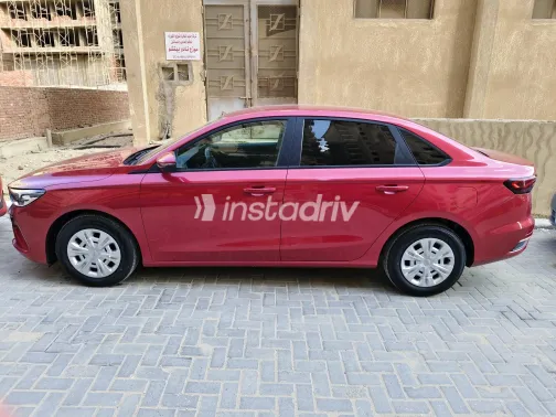 Geely Emgrand 2025 Red Automatic Used for Sale in Greater Cairo ( Cairo + Giza) - 3