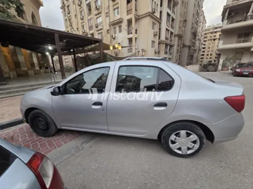 Renault Logan 2016 Silver Manual Used for Sale in Cairo - 3