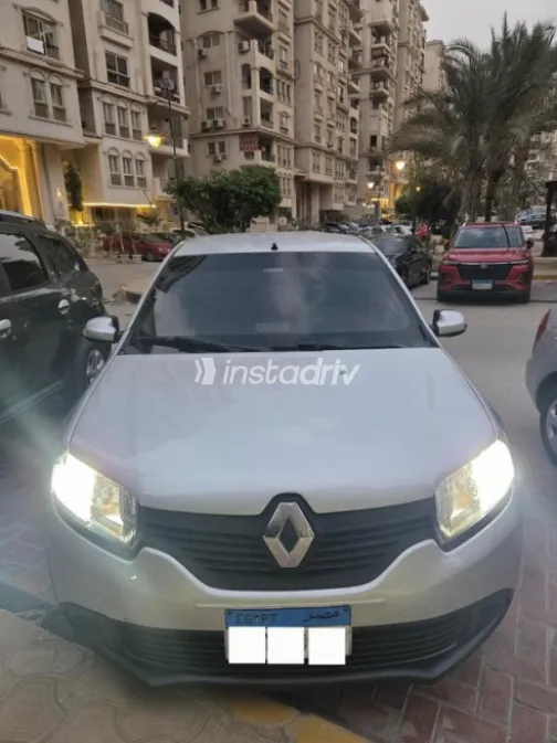 Renault Logan 2016 Silver Manual Used for Sale in Cairo - 5