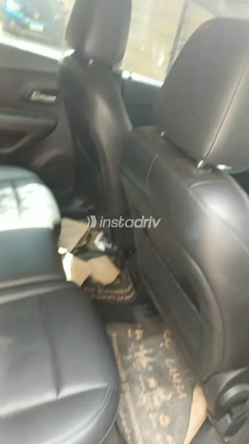 Chevrolet Trax 2015 Gray Automatic Used for Sale in Cairo - 2