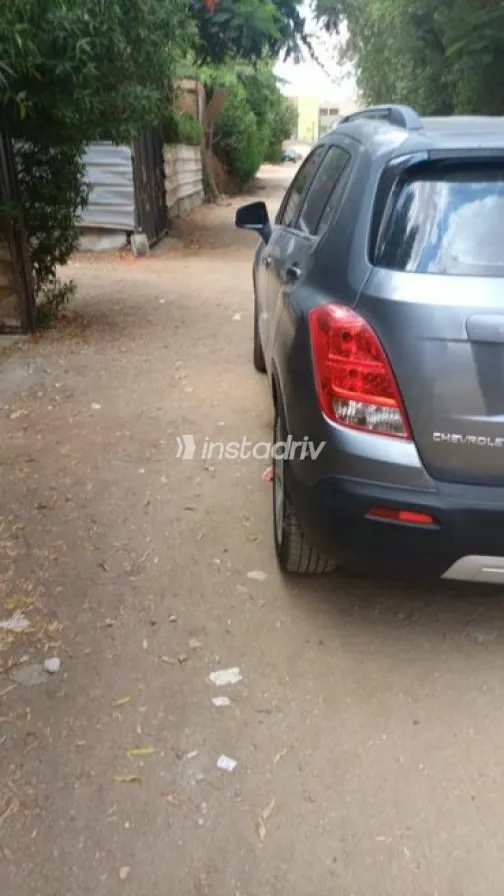 Chevrolet Trax 2015 Gray Automatic Used for Sale in Cairo - 4