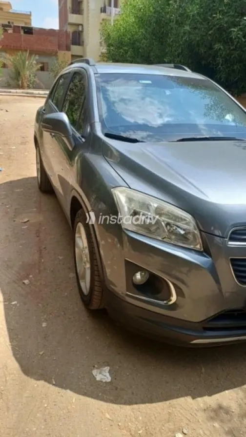Chevrolet Trax 2015 Gray Automatic Used for Sale in Cairo - 6