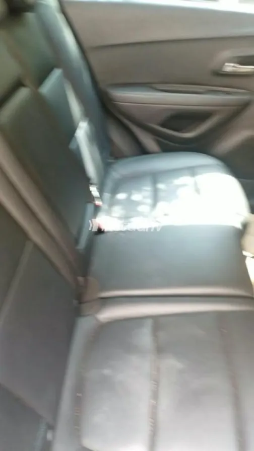 Chevrolet Trax 2015 Gray Automatic Used for Sale in Cairo - 8