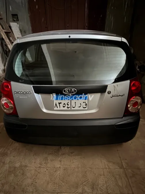 Kia Picanto 2010 Silver Manual Used for Sale in Greater Cairo ( Cairo + Giza) - 3