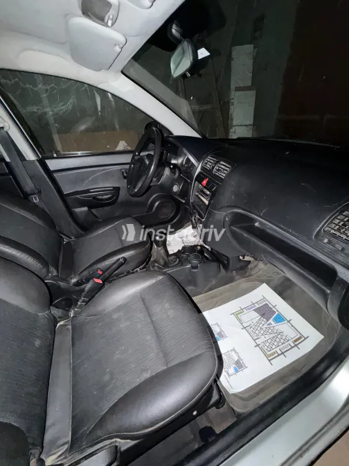 Kia Picanto 2010 Silver Manual Used for Sale in Greater Cairo ( Cairo + Giza) - 5