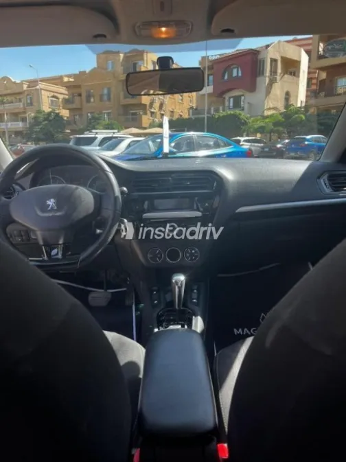 بيجو 301 2014 فضي أوتوماتيك مستعملة للبيع في القاهرة الكبرى ( القاهرة - الجيزة) - 6
