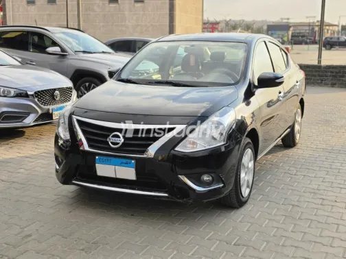 نيسان صنى 2023 أسود أوتوماتيك مستعملة للبيع في مدينة نصر - 1