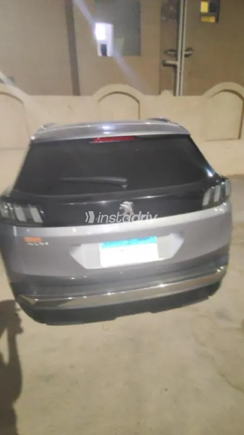 بيجو 3008 2022 فضي أوتوماتيك مستعملة للبيع في القاهرة - 2