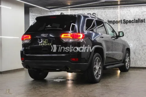 Jeep Grand Cherokee 2020 Black Automatic Used for Sale in Cairo - 2