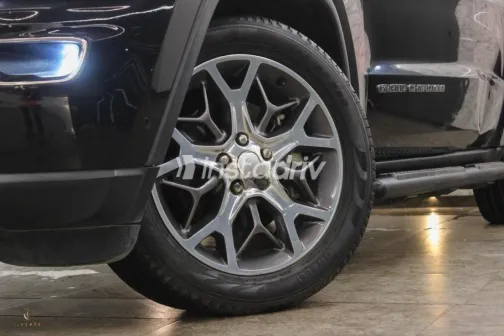 Jeep Grand Cherokee 2020 Black Automatic Used for Sale in Cairo - 10