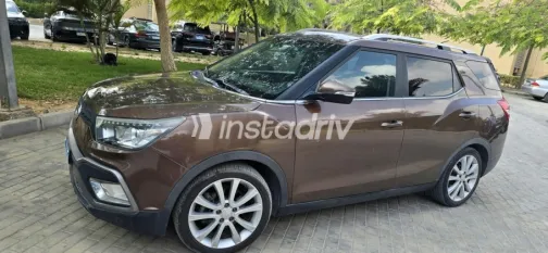 Ssang Yong Tivoli XLV 2017 Bronze Automatic Used for Sale in Dokki - 3