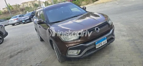 Ssang Yong Tivoli XLV 2017 Bronze Automatic Used for Sale in Dokki - 7