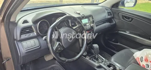 Ssang Yong Tivoli XLV 2017 Bronze Automatic Used for Sale in Dokki - 9