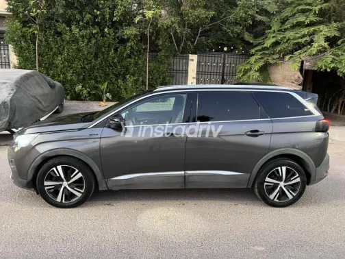 Peugeot 5008 2019 Dark Gray Automatic Used for Sale in Cairo - 2